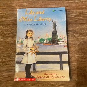 Book: Lily and Miss Liberty by Carla Stevens
